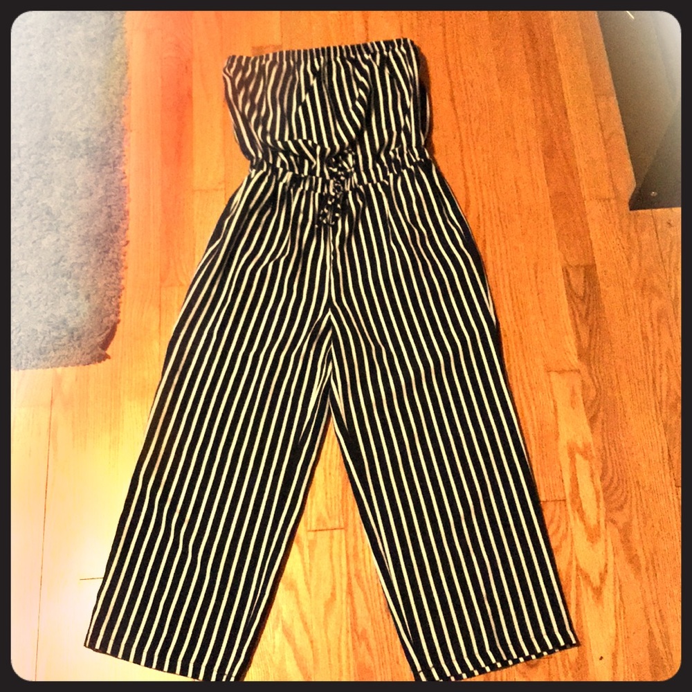 Striped cropped jumpsuit!